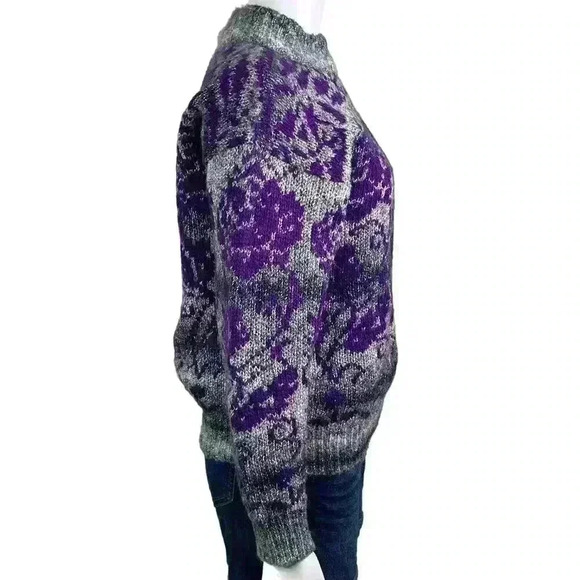 Evian Ltd. Vintage Knitted Floral Sweater - Picture 3 of 10